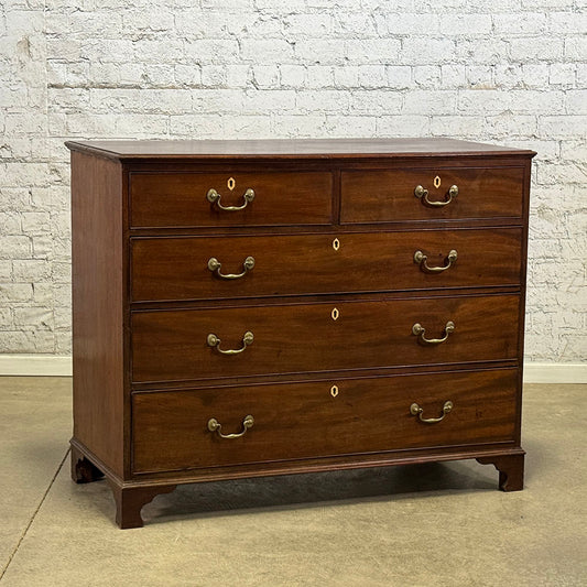 Antique English Mahogany Chest of Drawers