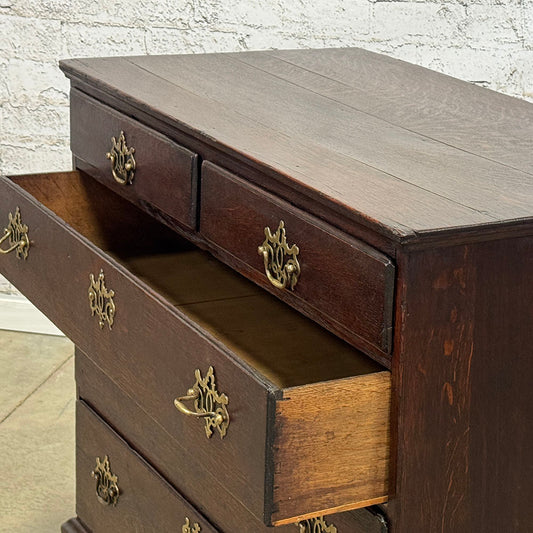 Georgian Oak Chest of Drawers with Original Handles