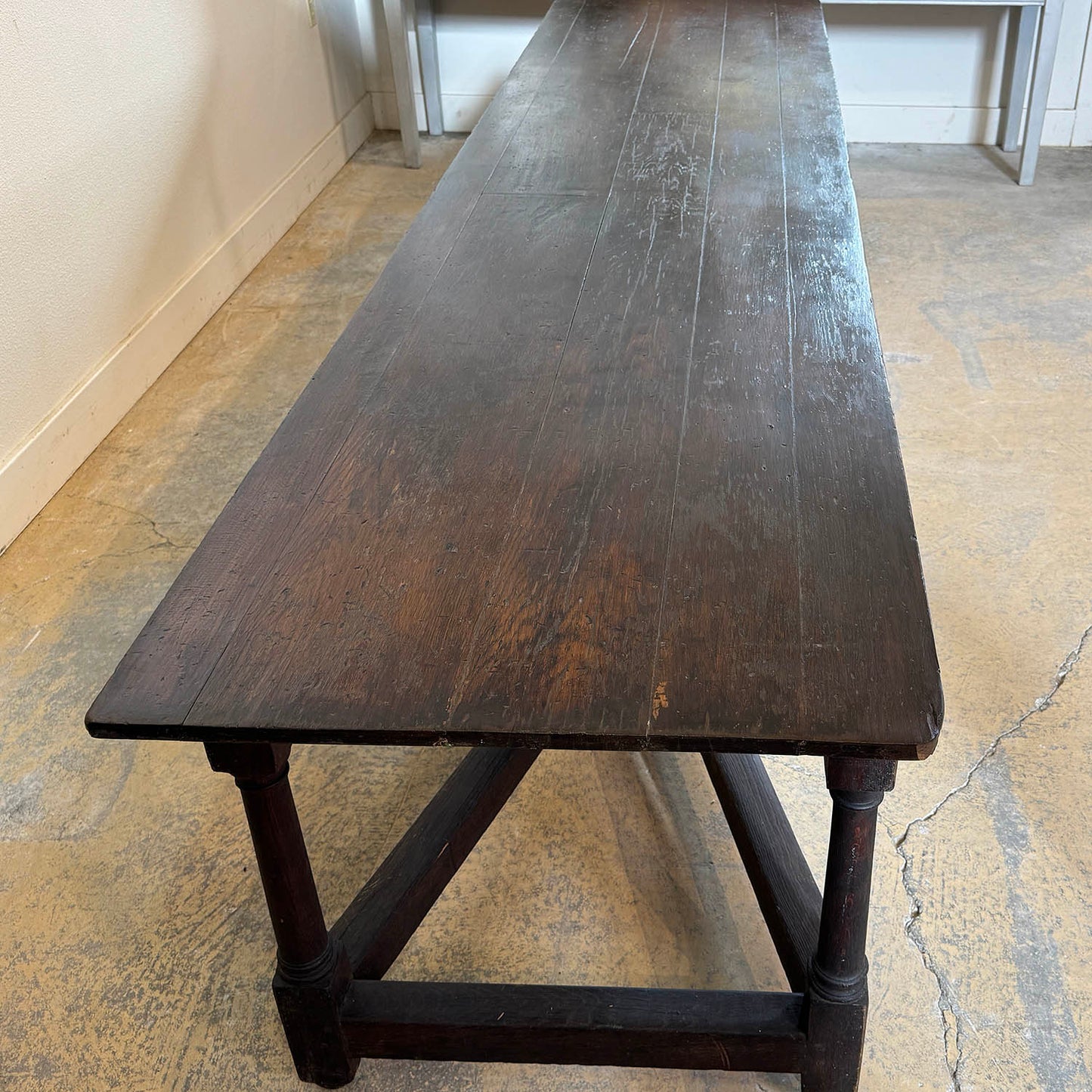 Double Trestle Triangle Pedestal Table