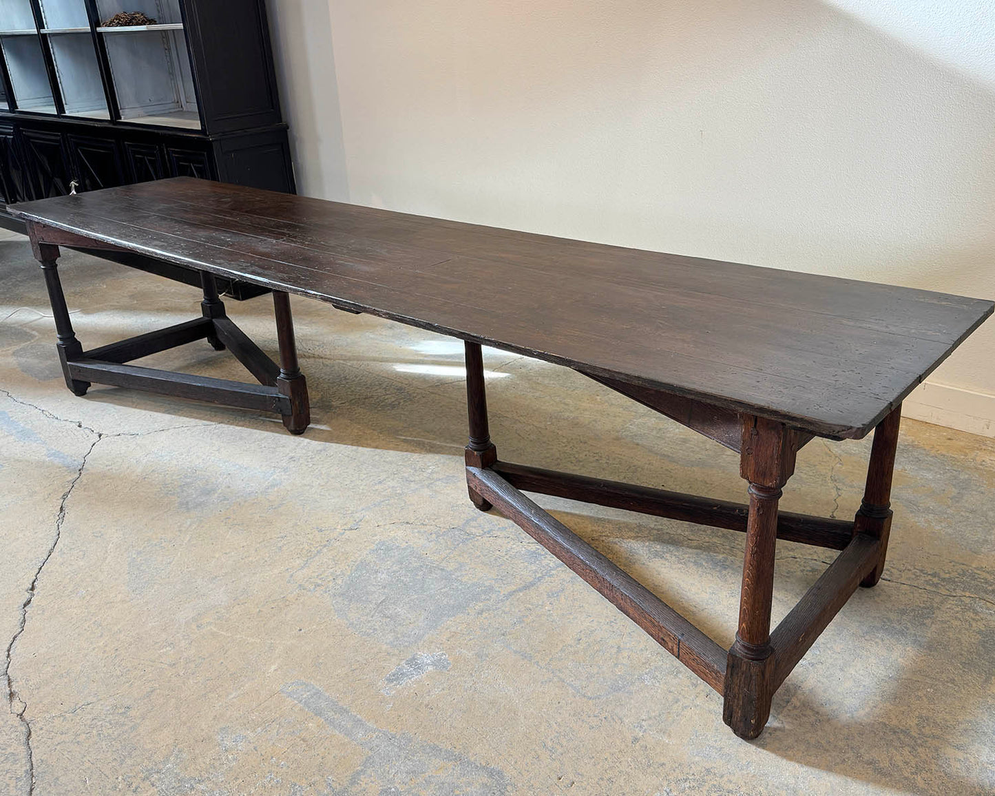 Double Trestle Triangle Pedestal Table