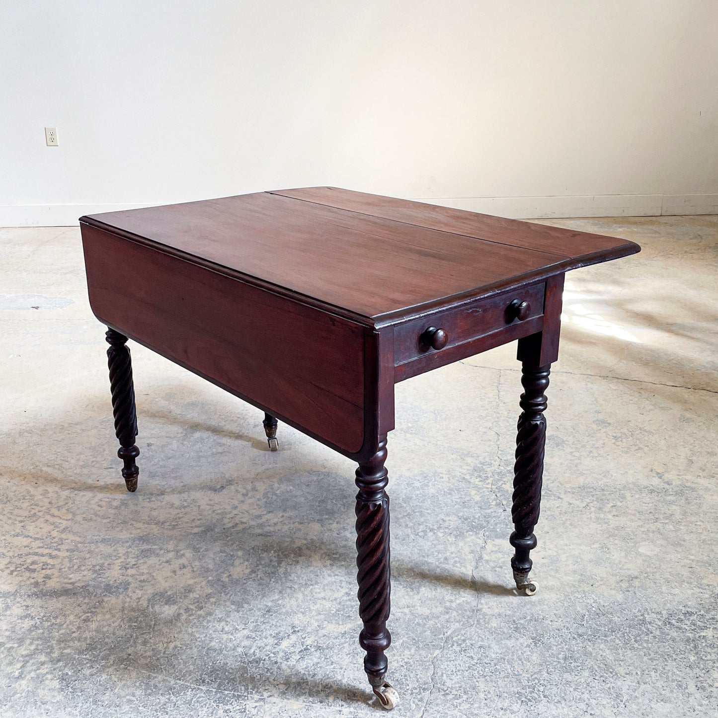 Antique Mahogany Dropleaf Table