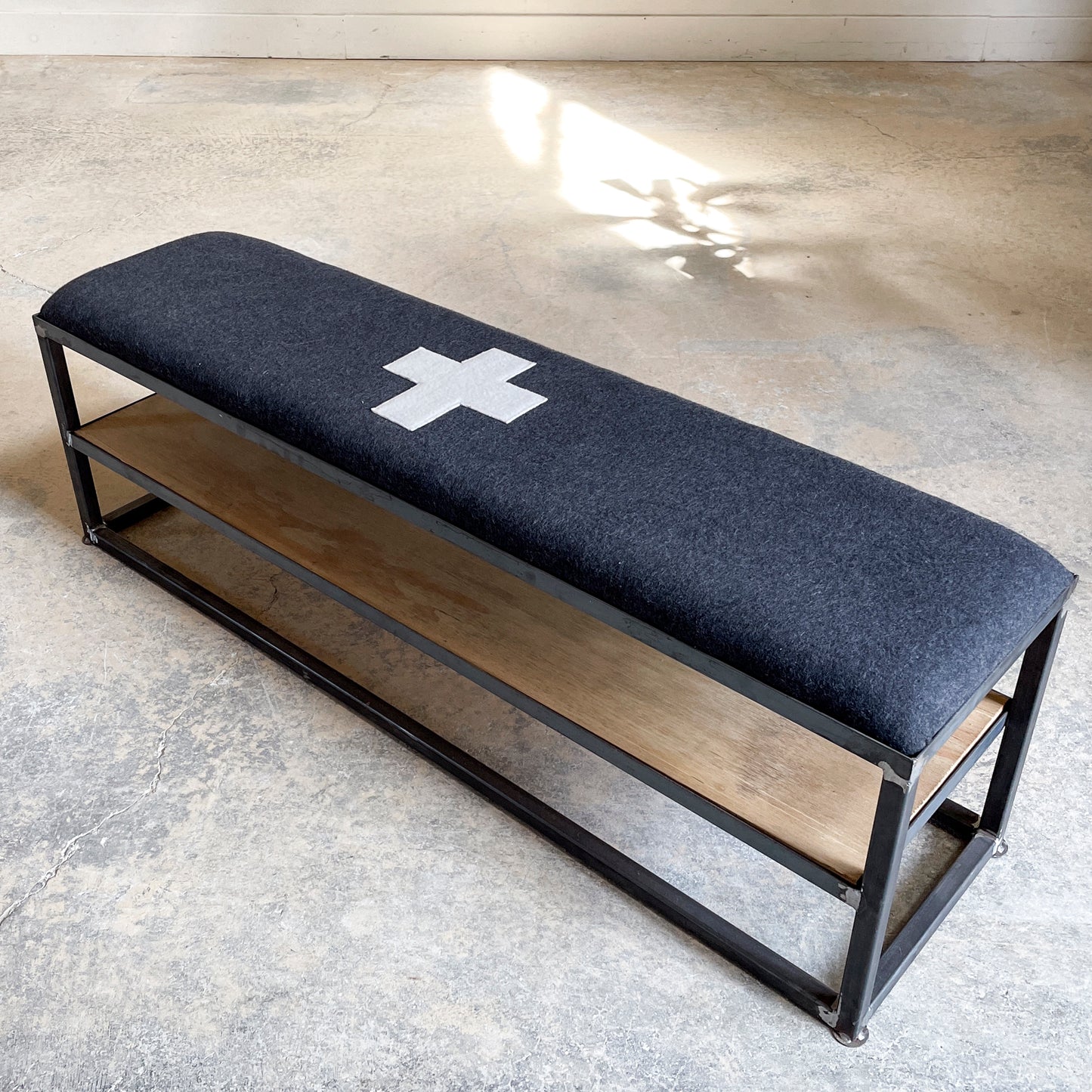 Triple No Drawer with Shelf Bench