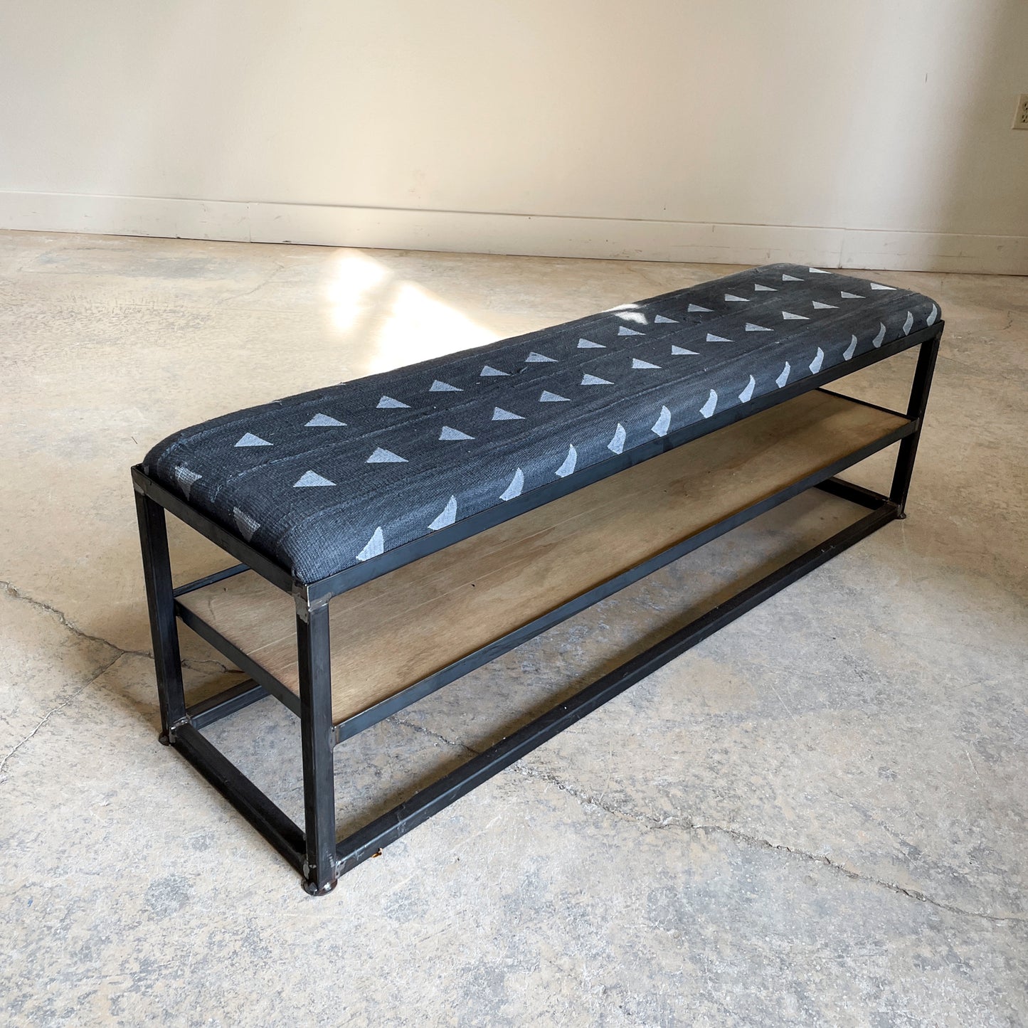 Triple No Drawer with Shelf Bench