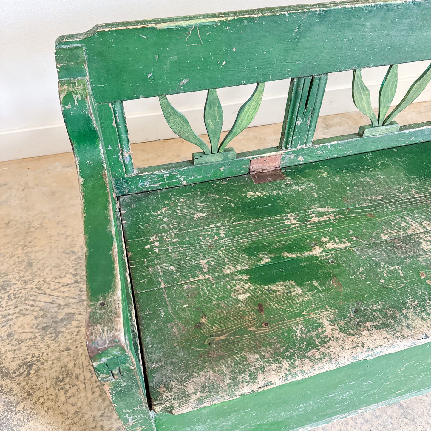 Antique Dark Green Bench with Storage and Tulip Back