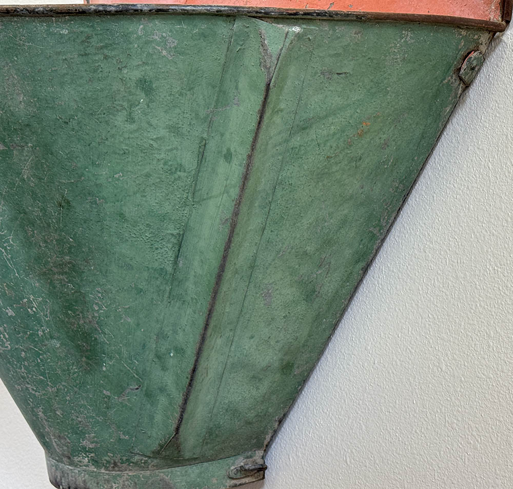 Vintage Metal Green Grape Hod