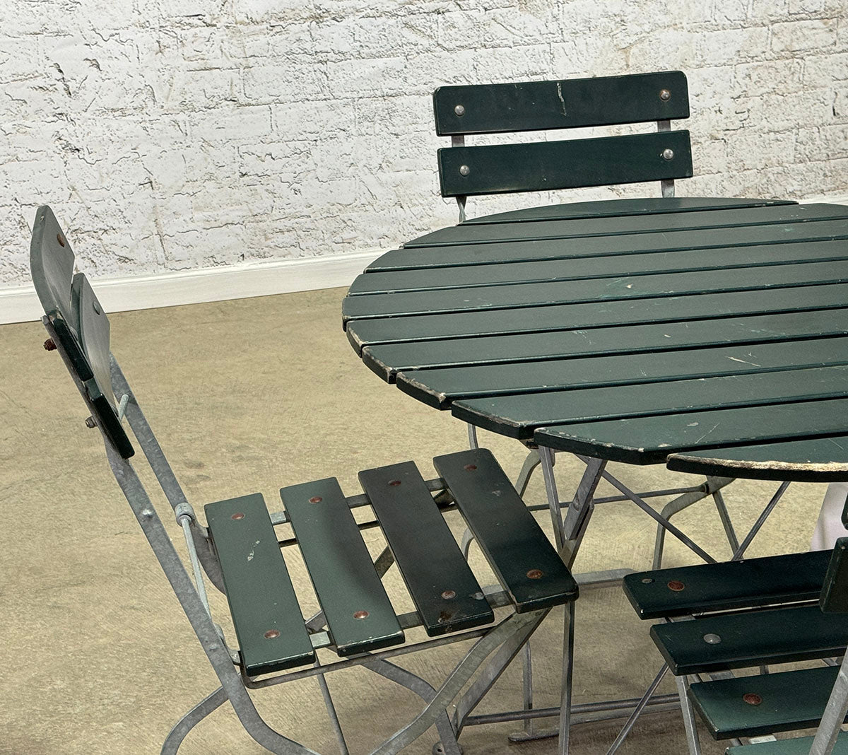 Vintage Round Outdoor Table Set with Four Chairs