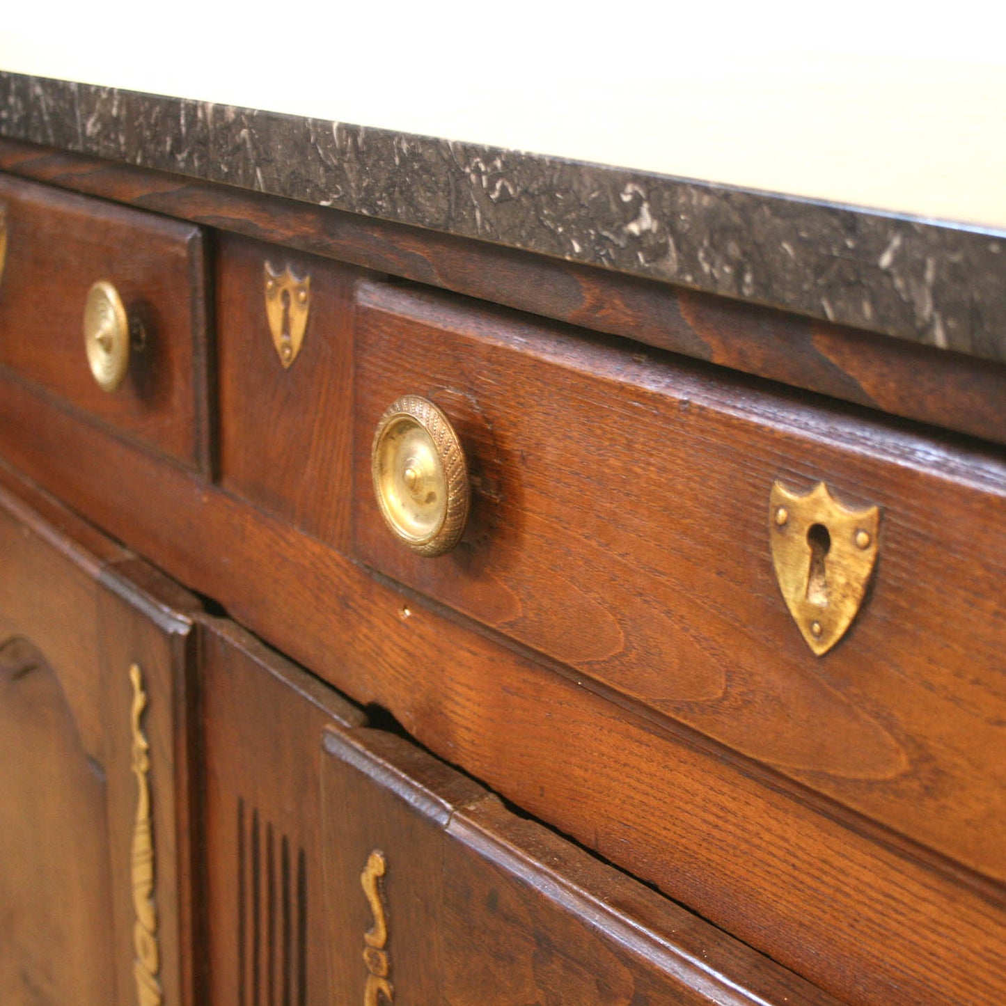 Fossil Top Counter/Bar