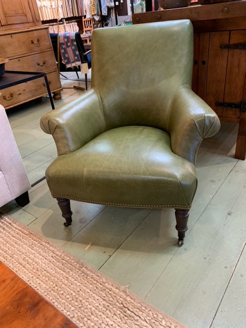 1009-01 Leather Chair with Natural Brass Finished Nailheads
