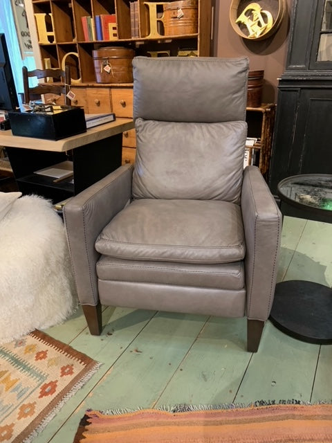 12740-01R Leather Relaxor Chair