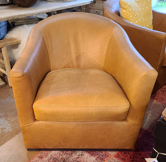 5702-01SW Leather Swivel Barrel Chair