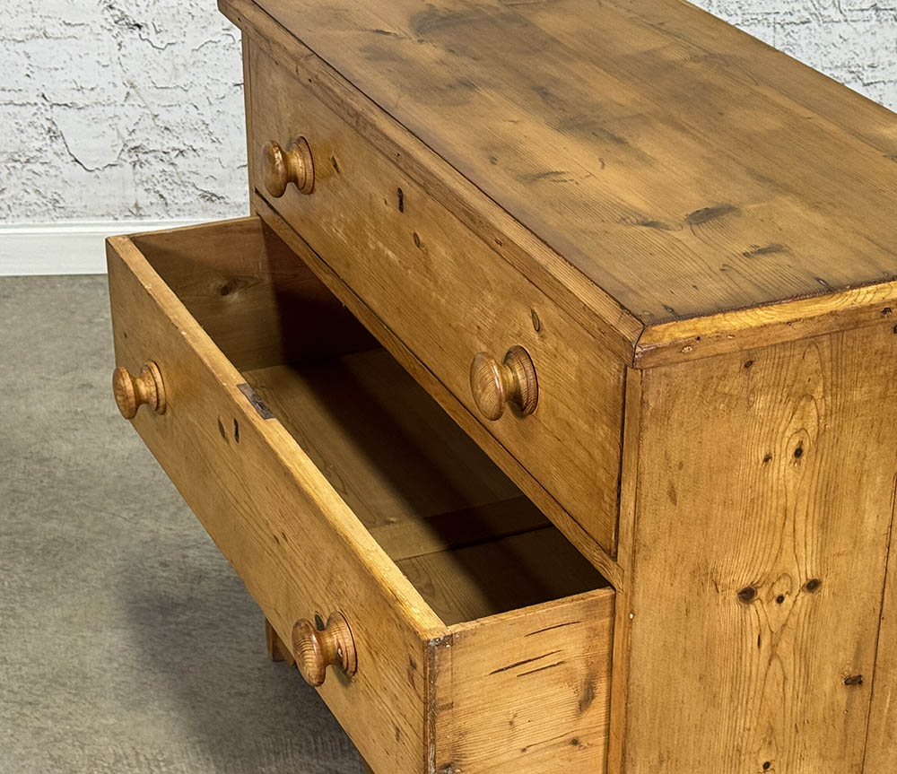 Antique English Pine Chest Of Drawers c.1880