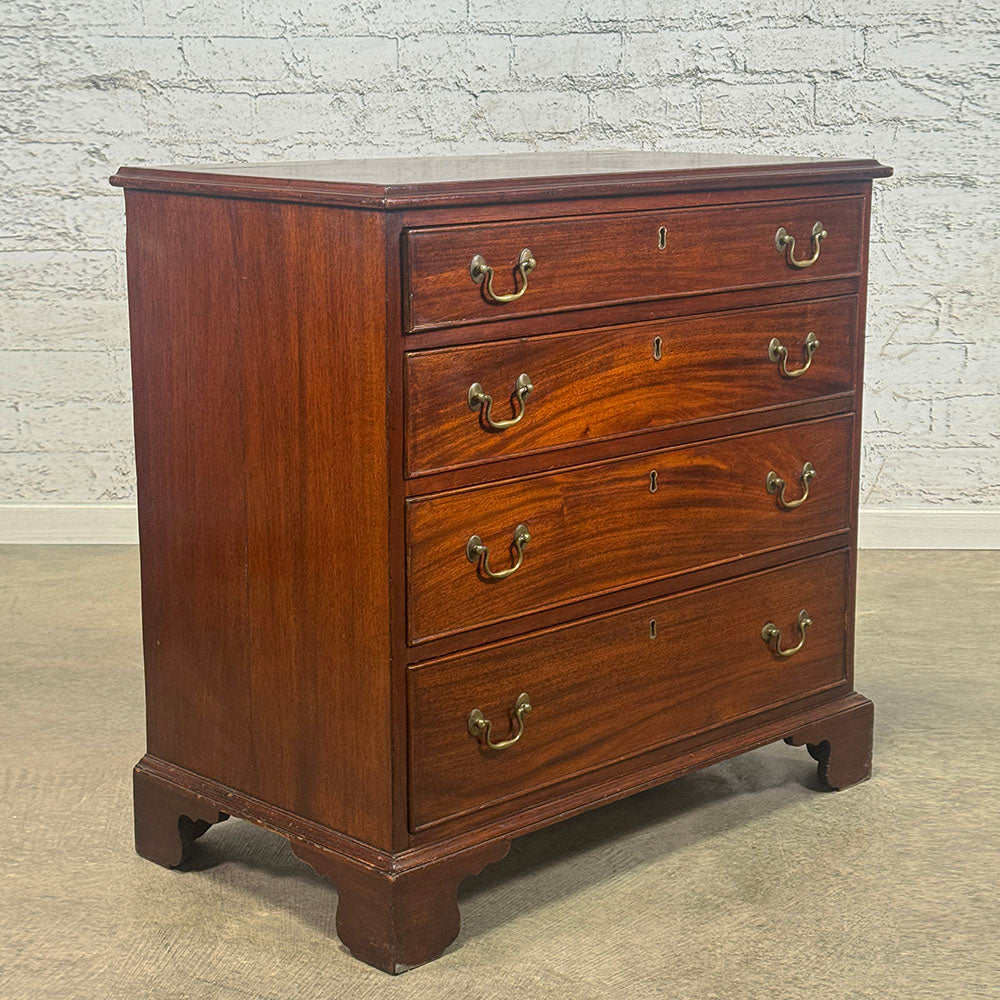 Georgian Chest of Drawers c.1790