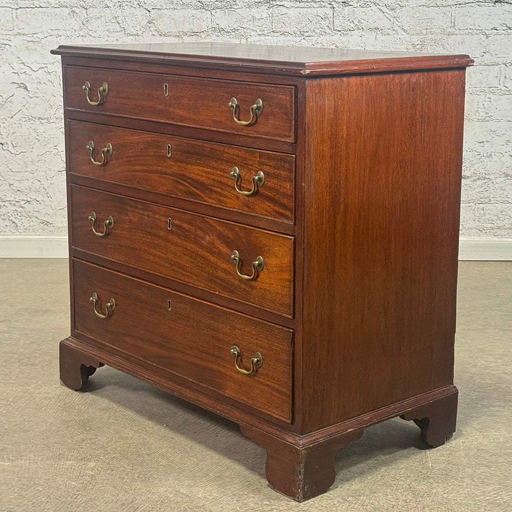 Georgian Chest of Drawers c.1790
