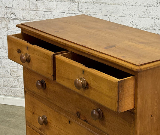 Antique English Pine Chest of Drawer with Cupid's Bow Detail