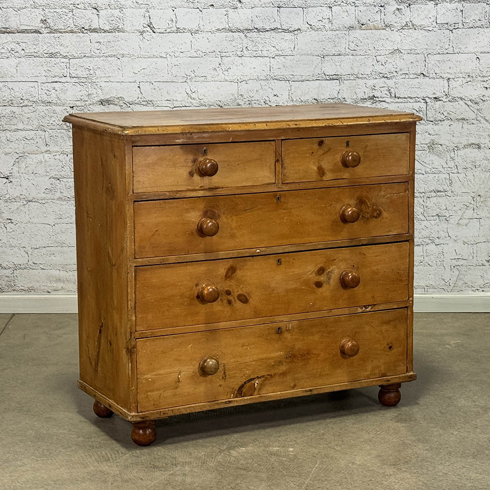 Pine Chest of Drawers