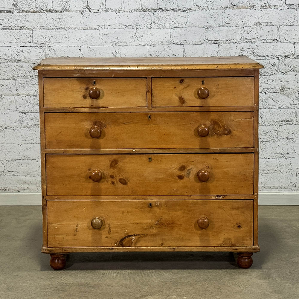 Pine Chest of Drawers