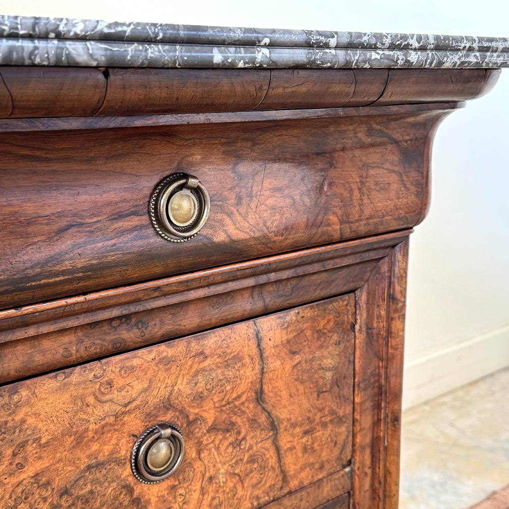 Antique Burr Walnut Buffet With 2 Keys