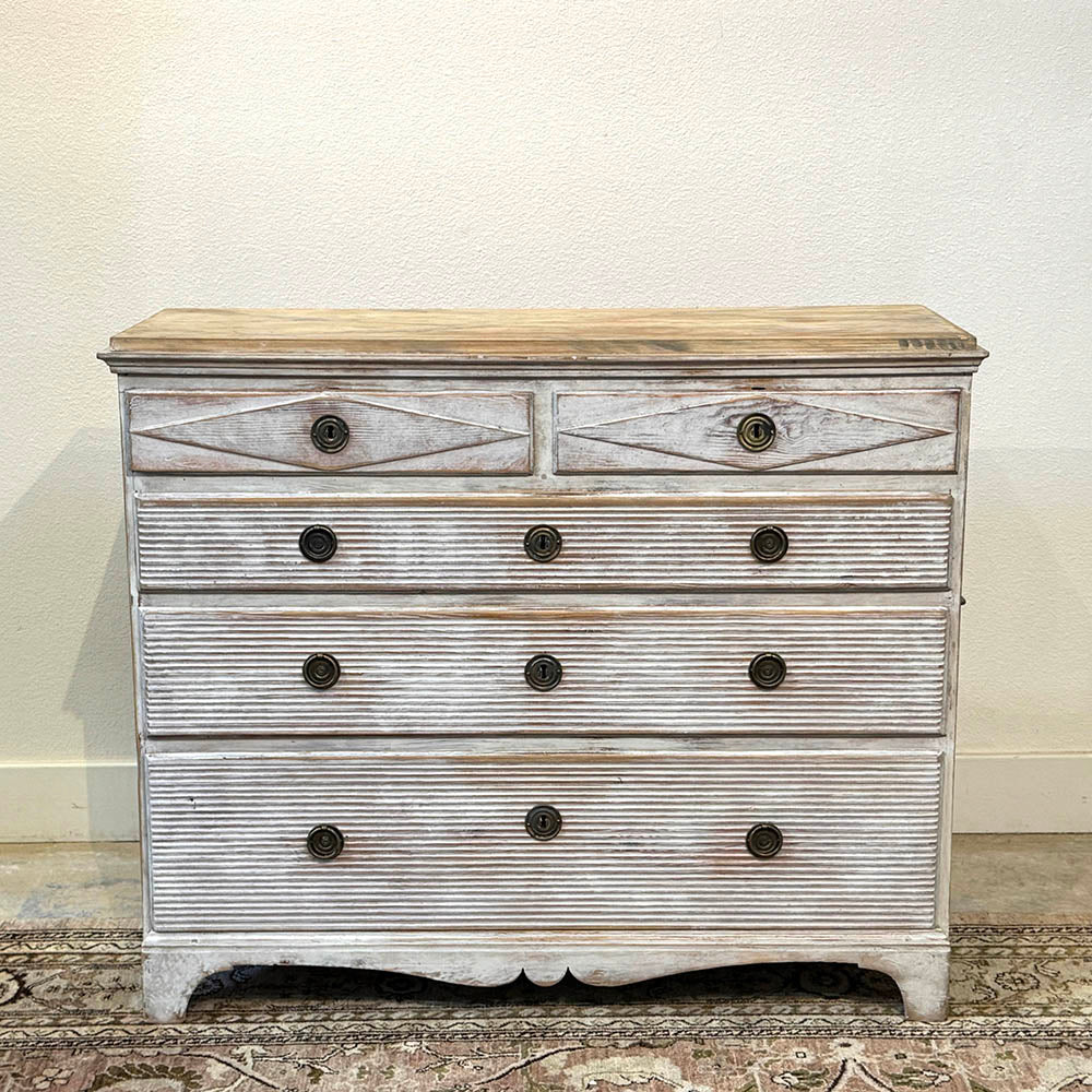 Swedish 3 Drawer Commode