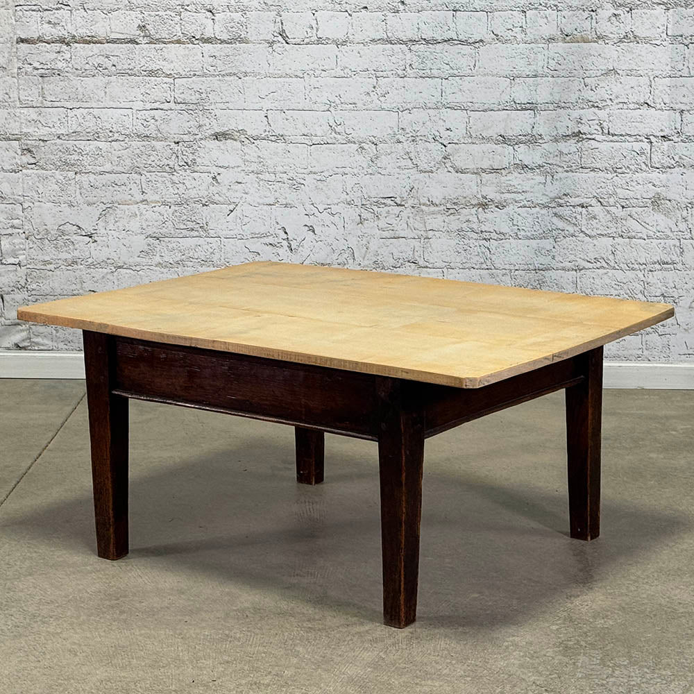 Farm, Coffee Table