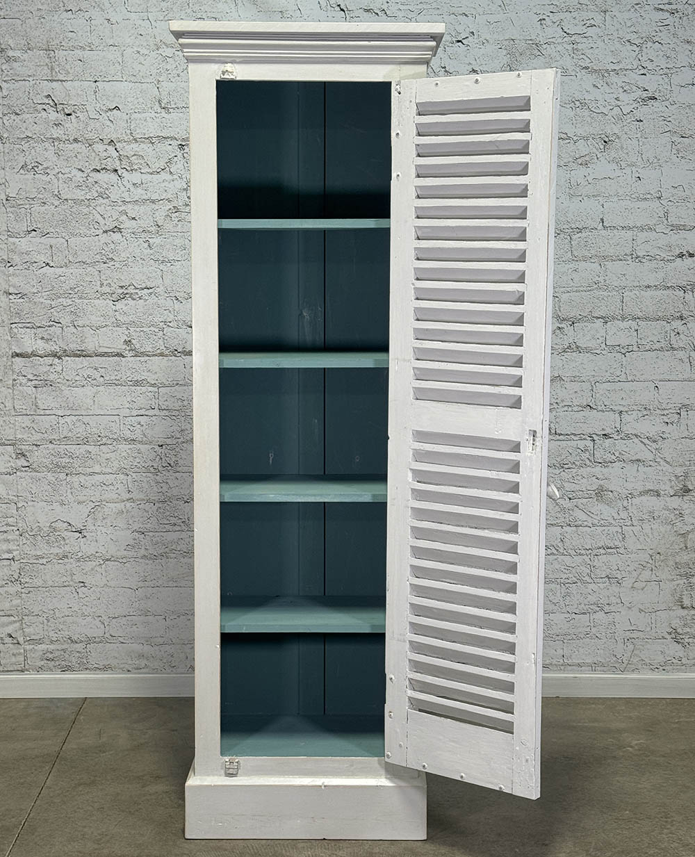 Single Door Cupboard with Antique Shutter