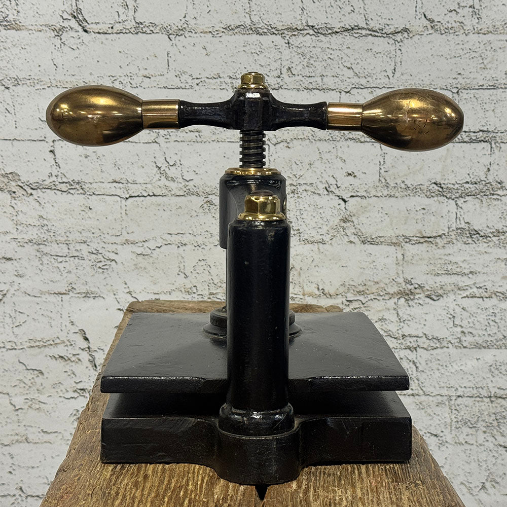 Antique English Book Press