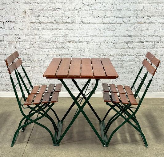 VIntagae Outdoor Table Set with Four Chairs