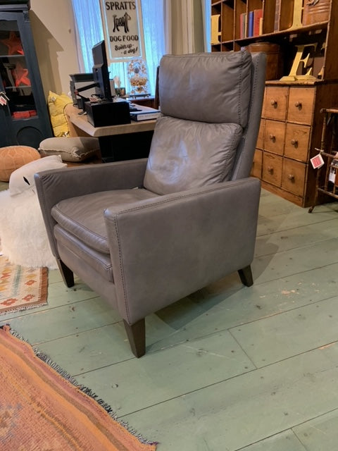 12740-01R Leather Relaxor Chair